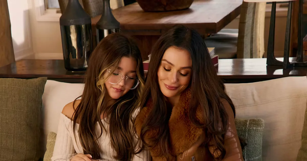 Новая коллекция JWoww SHEIN: стильные вещи для классических и крутых мам