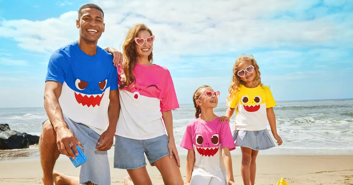 Начните летний сезон с новой коллаборации Baby Shark и SHEIN